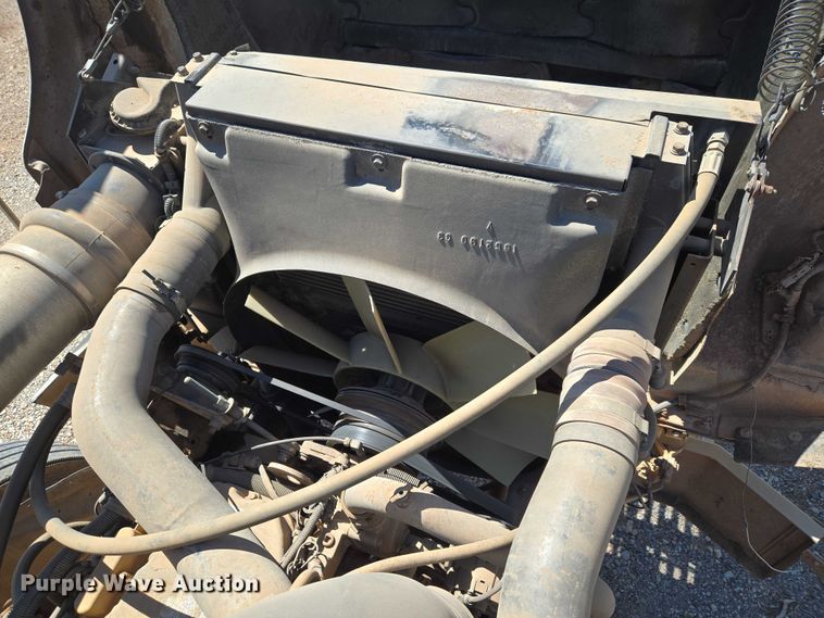 image for item ET5167 1992 International 9300 water truck