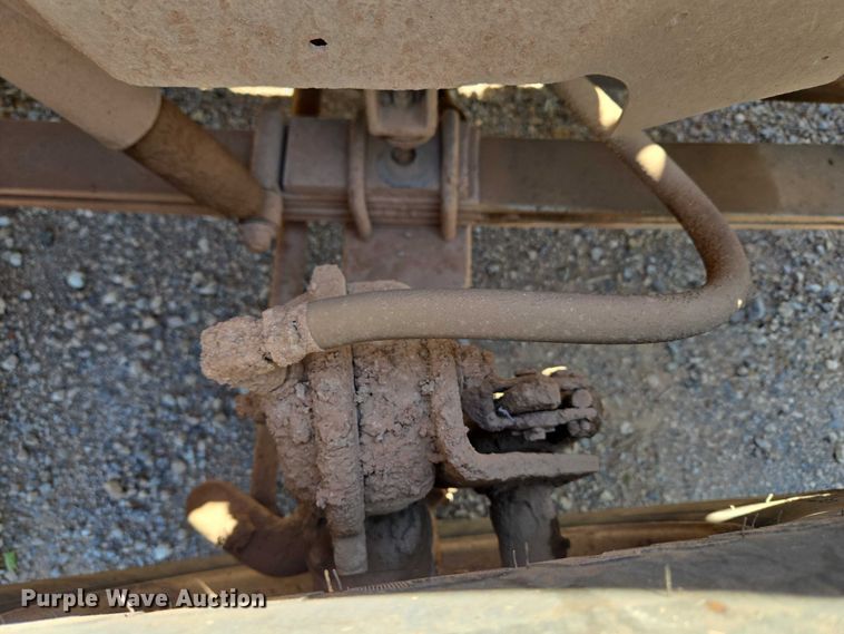 image for item ET5167 1992 International 9300 water truck
