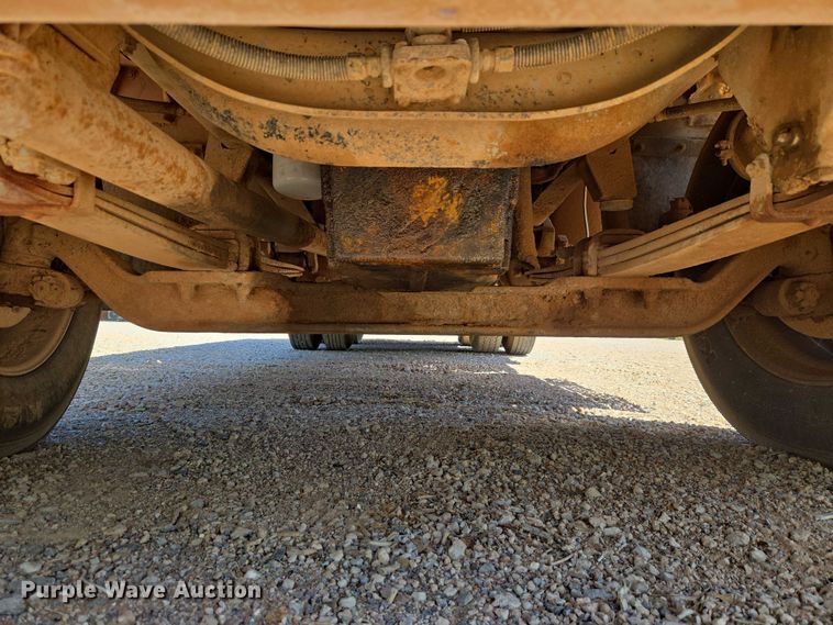 image for item ET5167 1992 International 9300 water truck