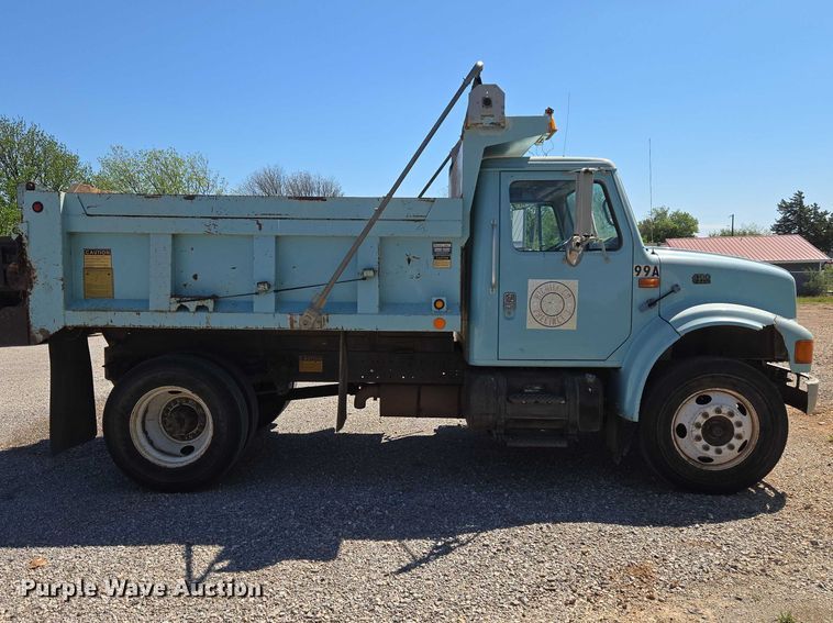 image for item ET5168 2000 International 4700 dump truck