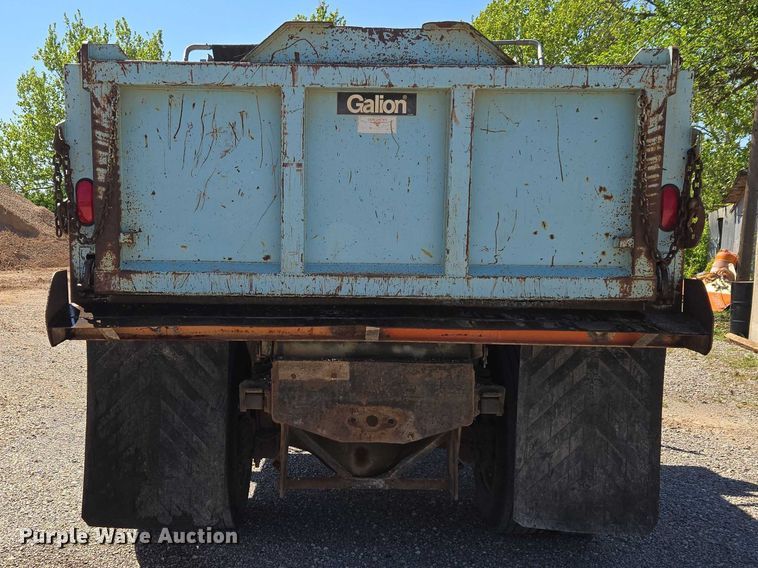 image for item ET5168 2000 International 4700 dump truck