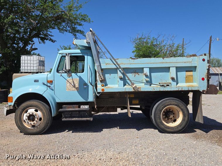 image for item ET5168 2000 International 4700 dump truck