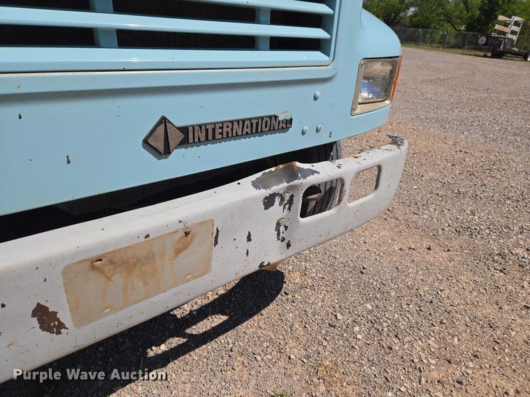 image for item ET5168 2000 International 4700 dump truck