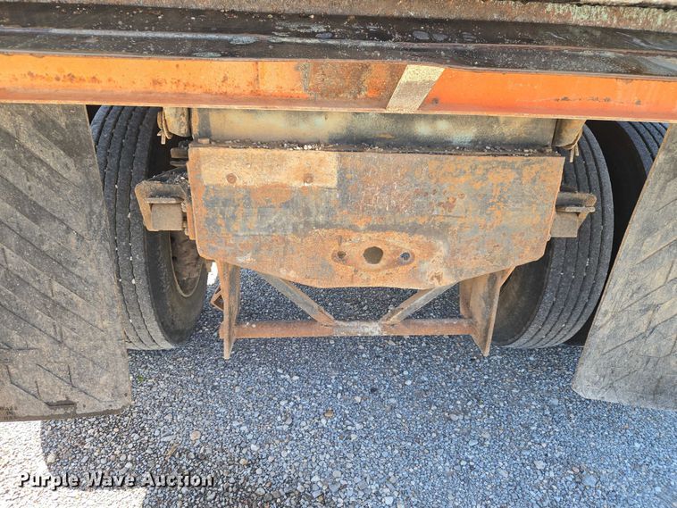 image for item ET5168 2000 International 4700 dump truck