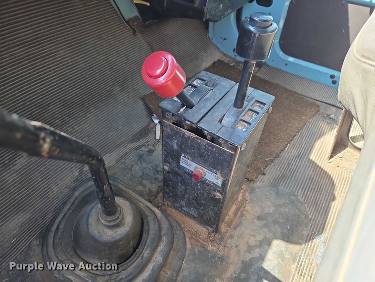 image for item ET5168 2000 International 4700 dump truck