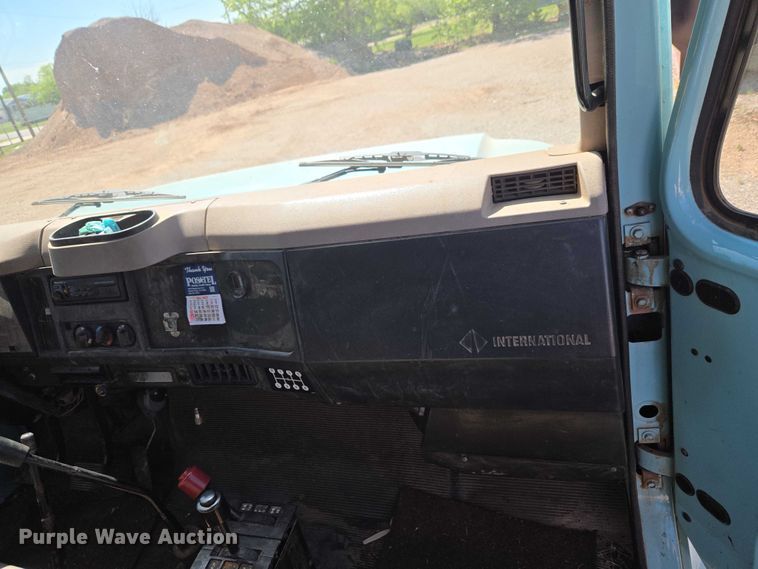 image for item ET5168 2000 International 4700 dump truck