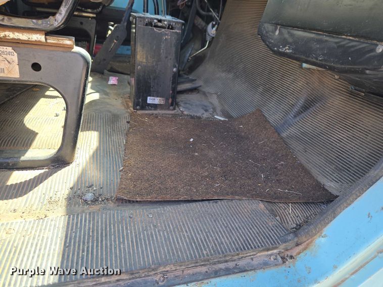 image for item ET5168 2000 International 4700 dump truck