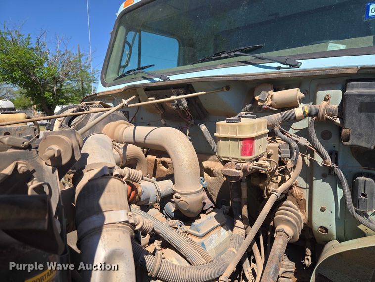 image for item ET5168 2000 International 4700 dump truck