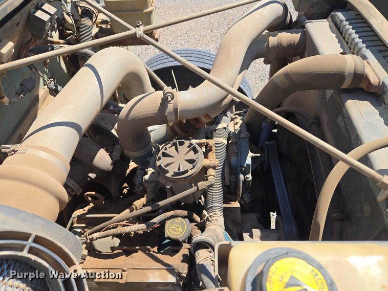 image for item ET5168 2000 International 4700 dump truck