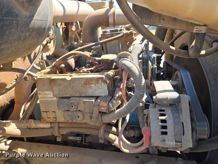 image for item ET5168 2000 International 4700 dump truck