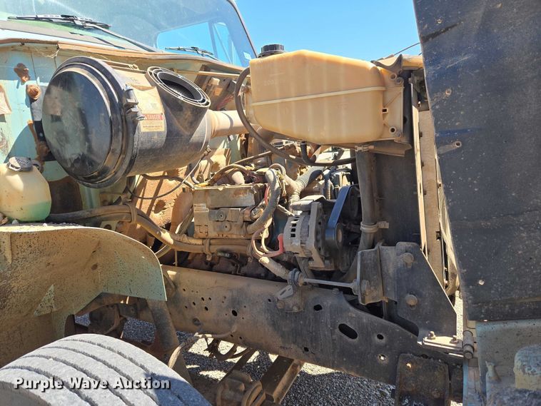 image for item ET5168 2000 International 4700 dump truck