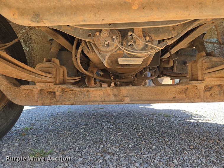 image for item ET5168 2000 International 4700 dump truck