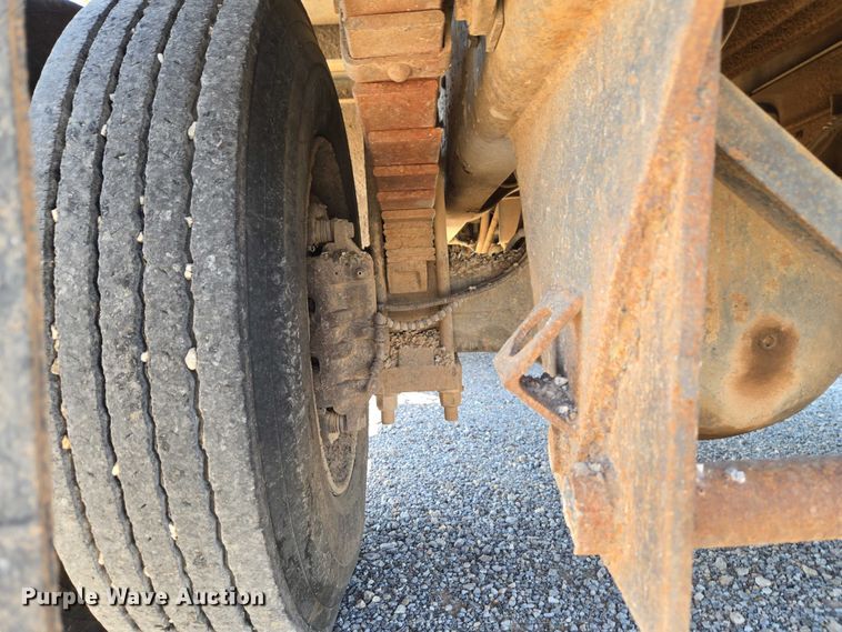image for item ET5168 2000 International 4700 dump truck