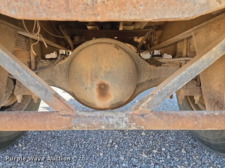 image for item ET5168 2000 International 4700 dump truck