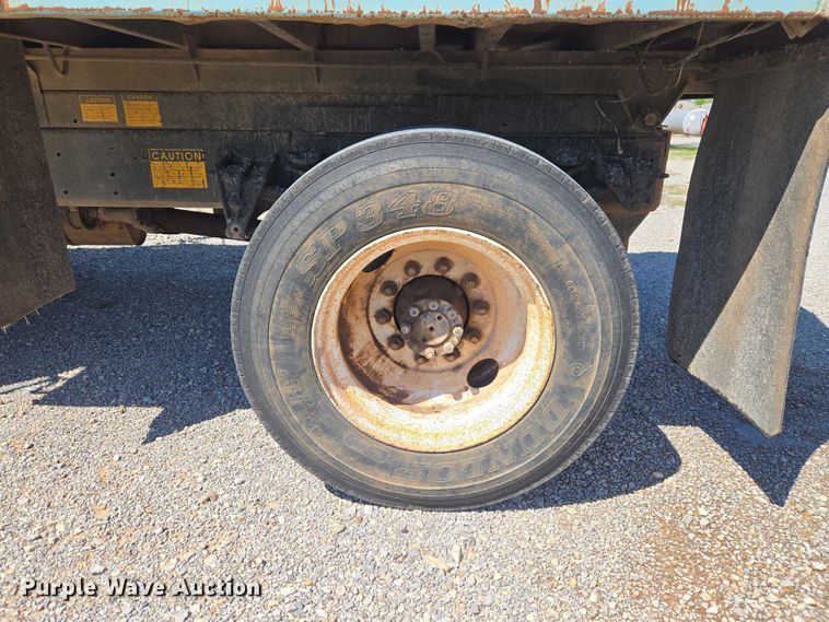 image for item ET5168 2000 International 4700 dump truck