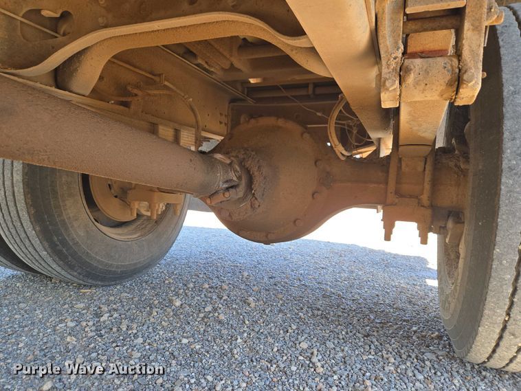 image for item ET5168 2000 International 4700 dump truck