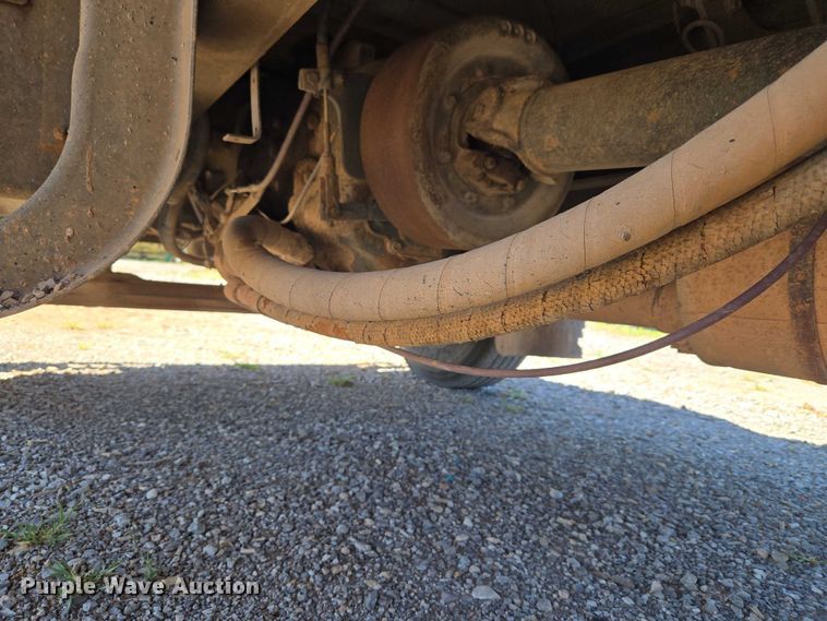 image for item ET5168 2000 International 4700 dump truck