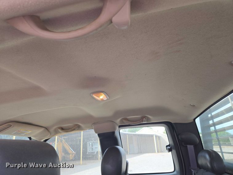 image for item ET5173 2006 Chevrolet Silverado 2500HD Ext. Cab pickup truck