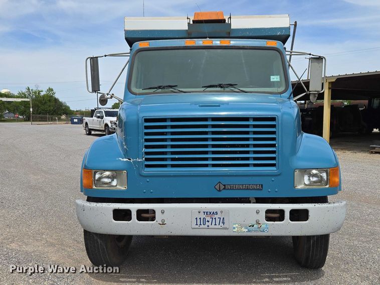 image for item ET5174 1997 International 4700 dump truck