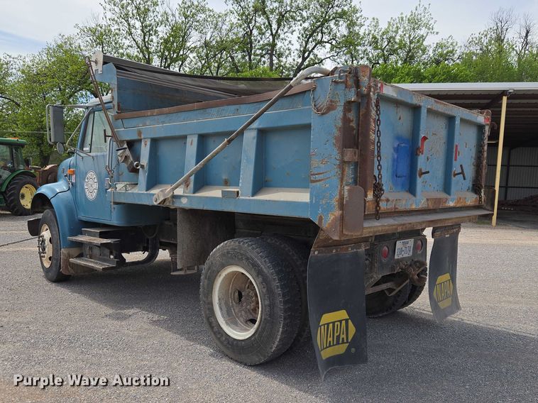 image for item ET5174 1997 International 4700 dump truck
