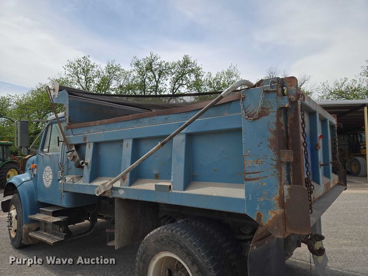 image for item ET5174 1997 International 4700 dump truck