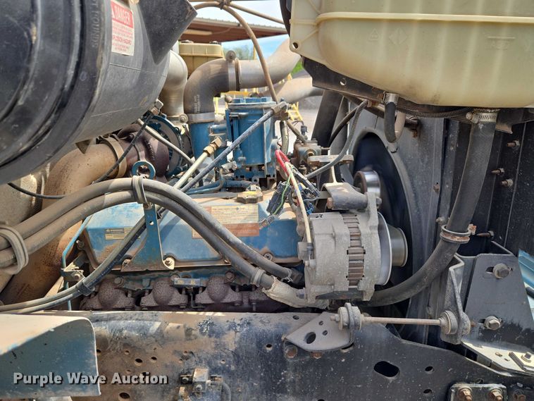 image for item ET5174 1997 International 4700 dump truck