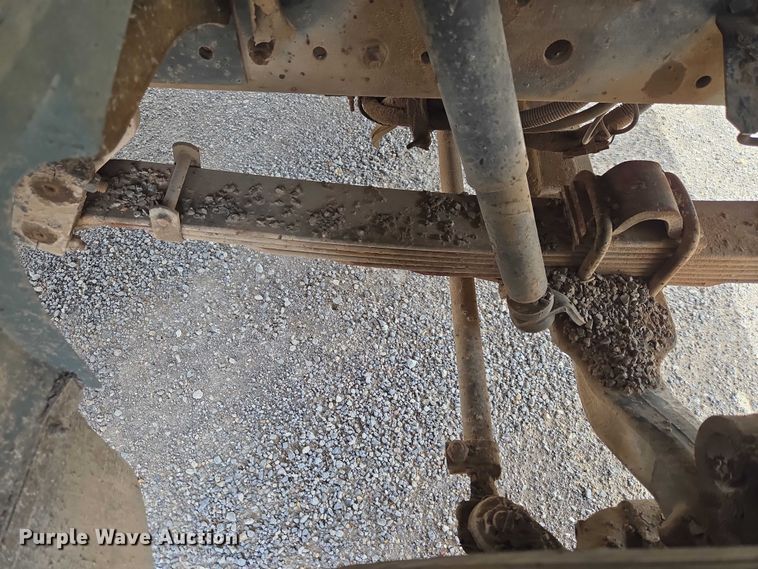 image for item ET5174 1997 International 4700 dump truck