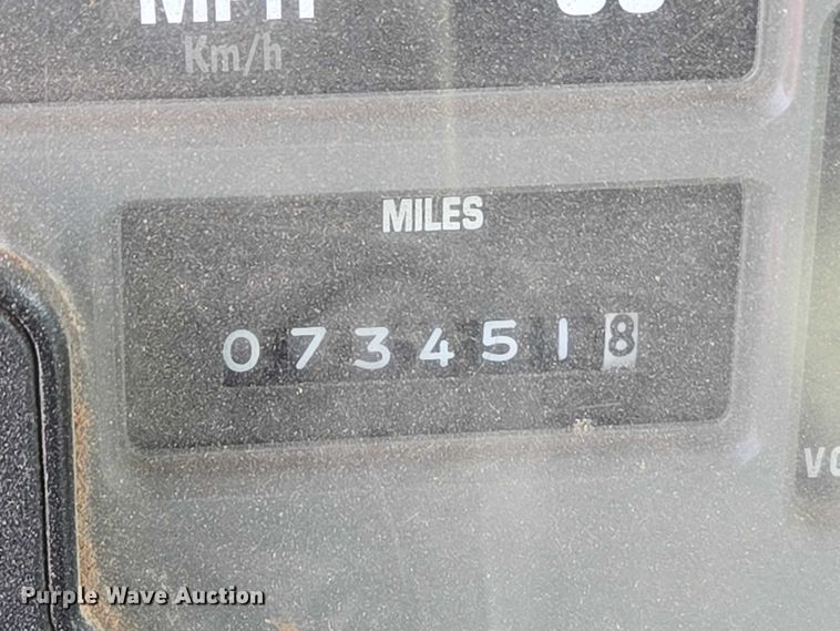 image for item ET5174 1997 International 4700 dump truck