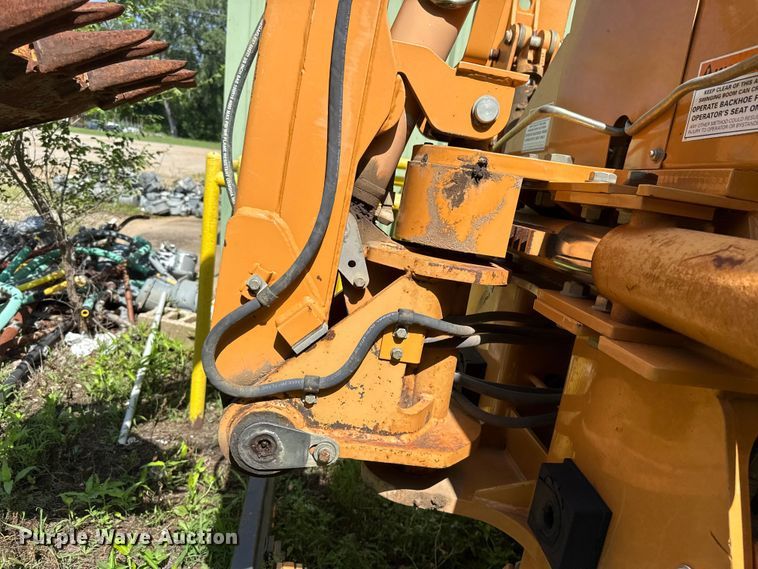 image for item ET6309 2004 Case 660 trencher