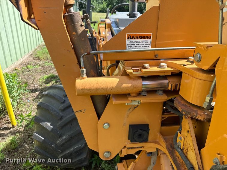 image for item ET6309 2004 Case 660 trencher