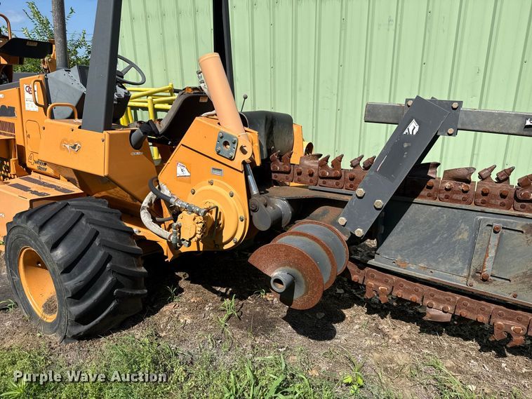 image for item ET6309 2004 Case 660 trencher