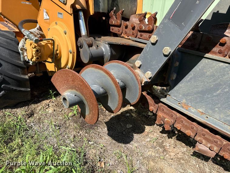 image for item ET6309 2004 Case 660 trencher