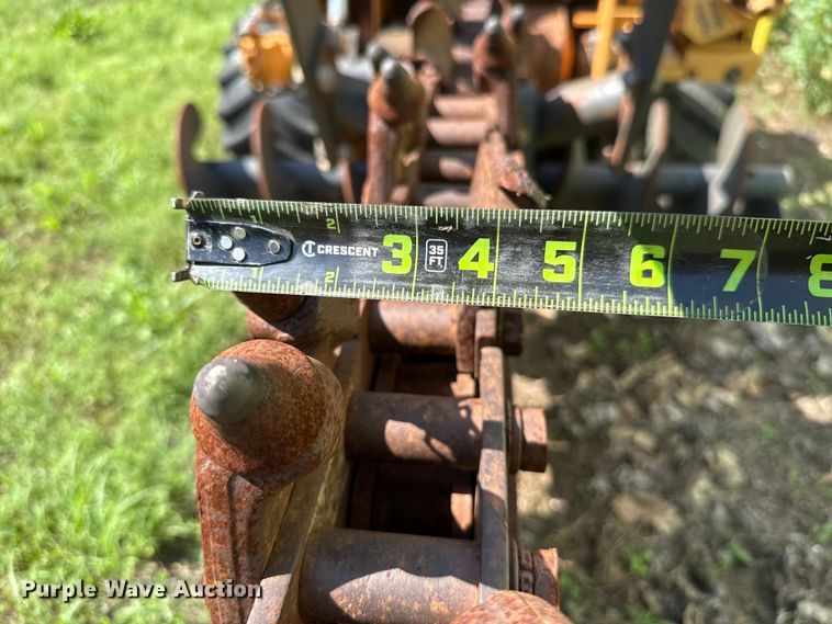 image for item ET6309 2004 Case 660 trencher
