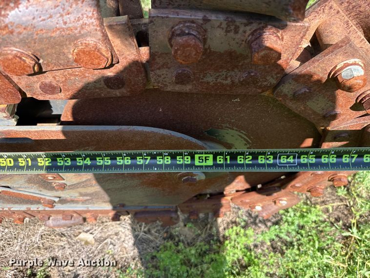 image for item ET6309 2004 Case 660 trencher