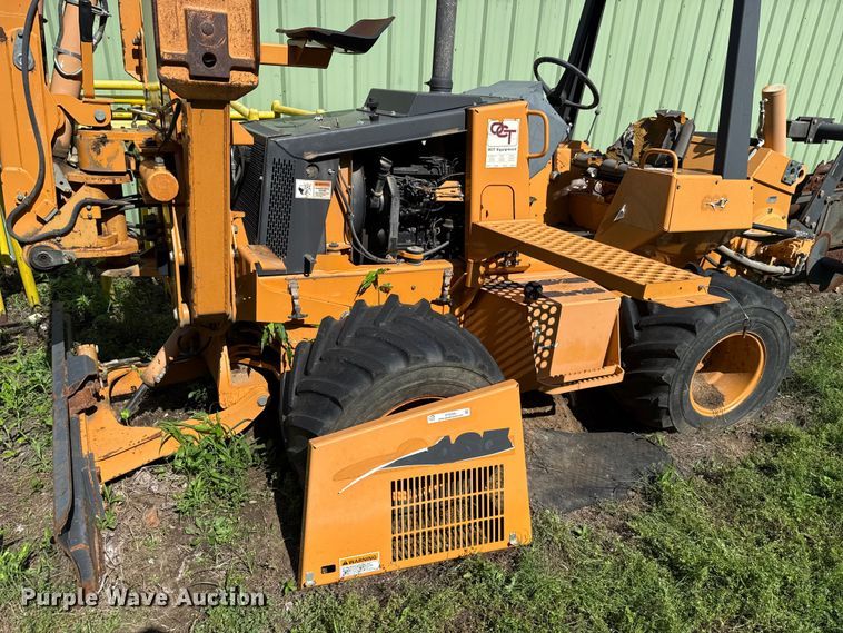 image for item ET6309 2004 Case 660 trencher