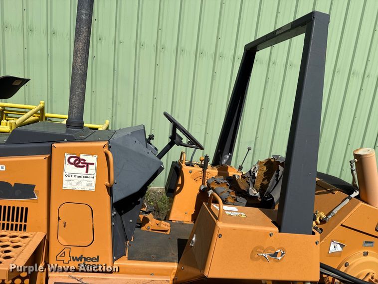image for item ET6309 2004 Case 660 trencher