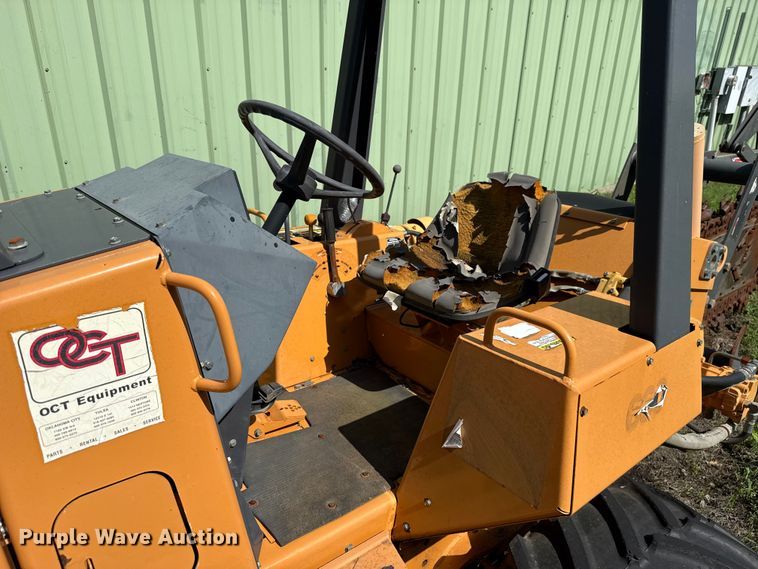 image for item ET6309 2004 Case 660 trencher