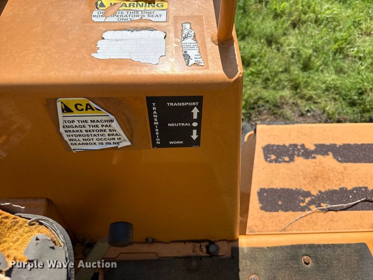 image for item ET6309 2004 Case 660 trencher