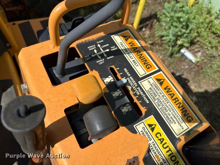 image for item ET6309 2004 Case 660 trencher