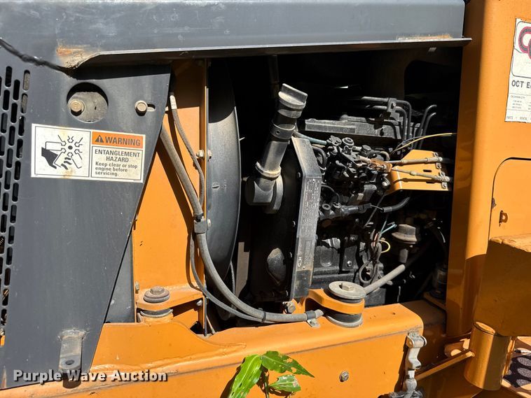 image for item ET6309 2004 Case 660 trencher