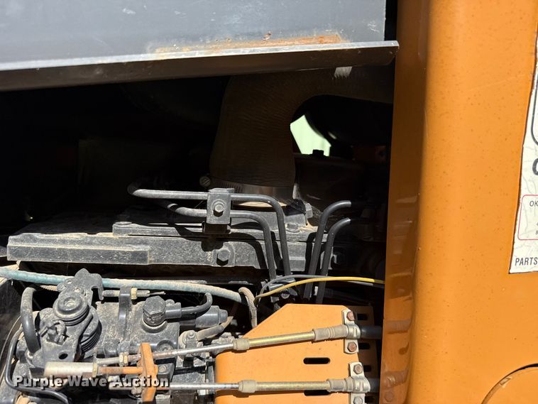 image for item ET6309 2004 Case 660 trencher