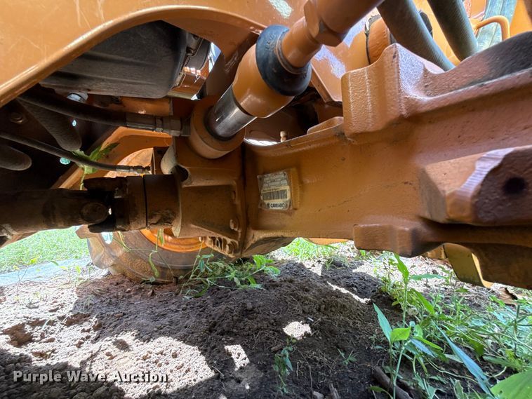 image for item ET6309 2004 Case 660 trencher