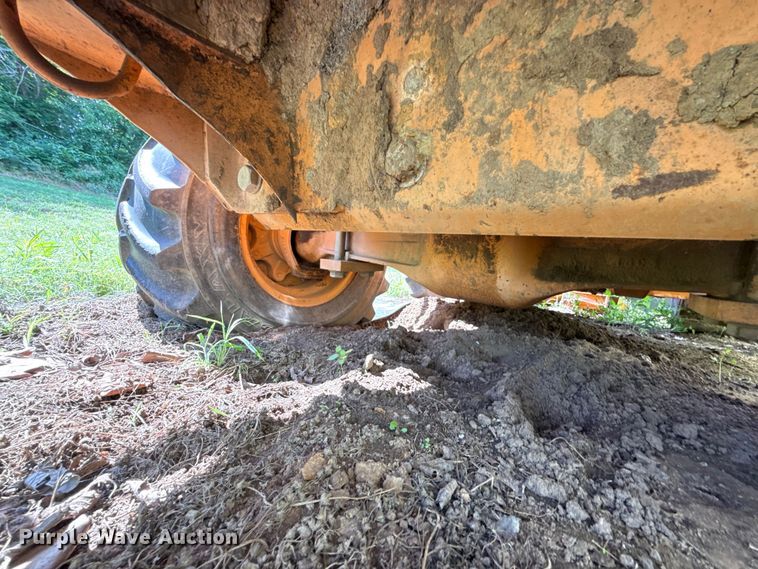 image for item ET6309 2004 Case 660 trencher