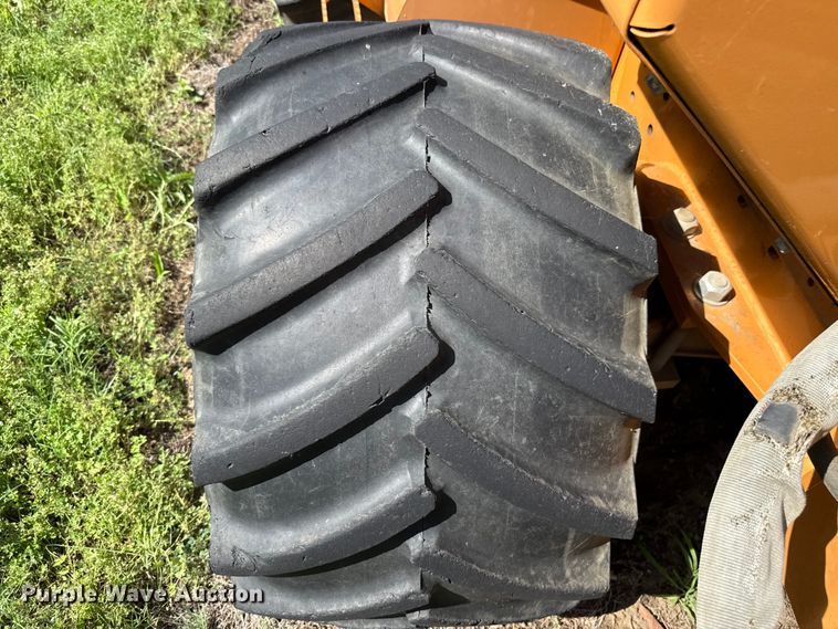 image for item ET6309 2004 Case 660 trencher