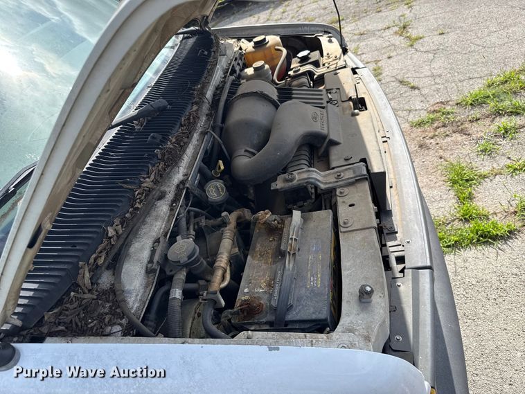 image for item ET6310 2003 Ford E350 van