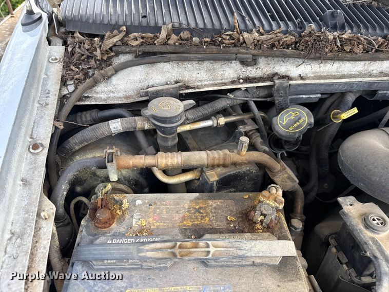 image for item ET6310 2003 Ford E350 van