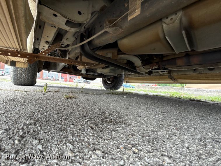 image for item ET6310 2003 Ford E350 van
