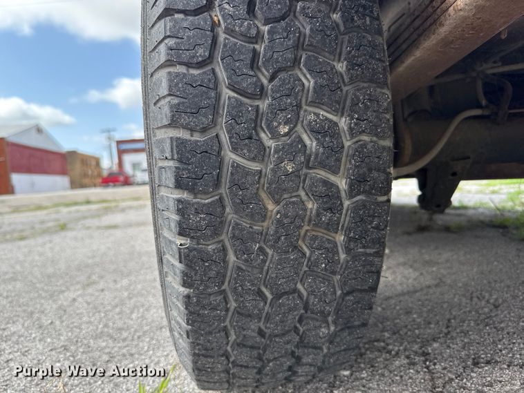 image for item ET6310 2003 Ford E350 van