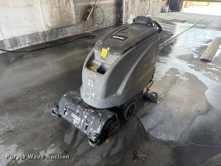 image for item ET6338 2017 Karcher R65 floor scrubber
