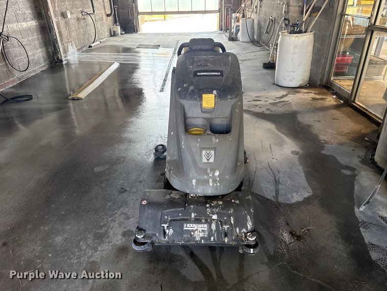 image for item ET6338 2017 Karcher R65 floor scrubber